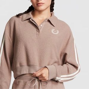 NWT PINK POLO SWEATSHIRT woman
REVERSE FLEECE CROPPED
Size L